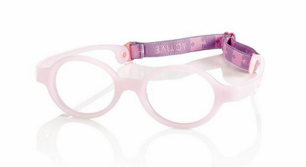 media.product.imagealternatetextformat