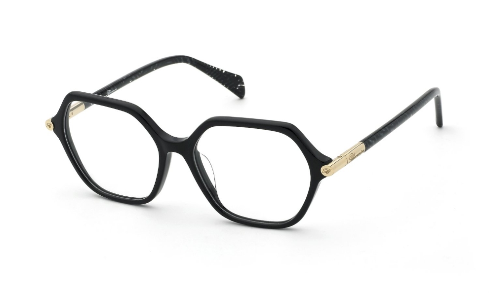 media.product.imagealternatetextformat