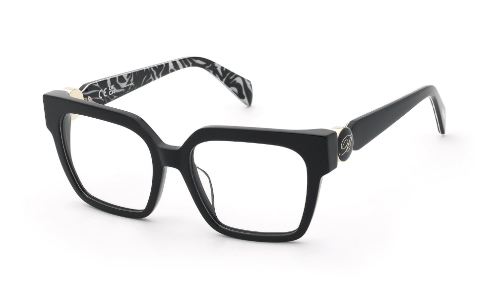 media.product.imagealternatetextformat