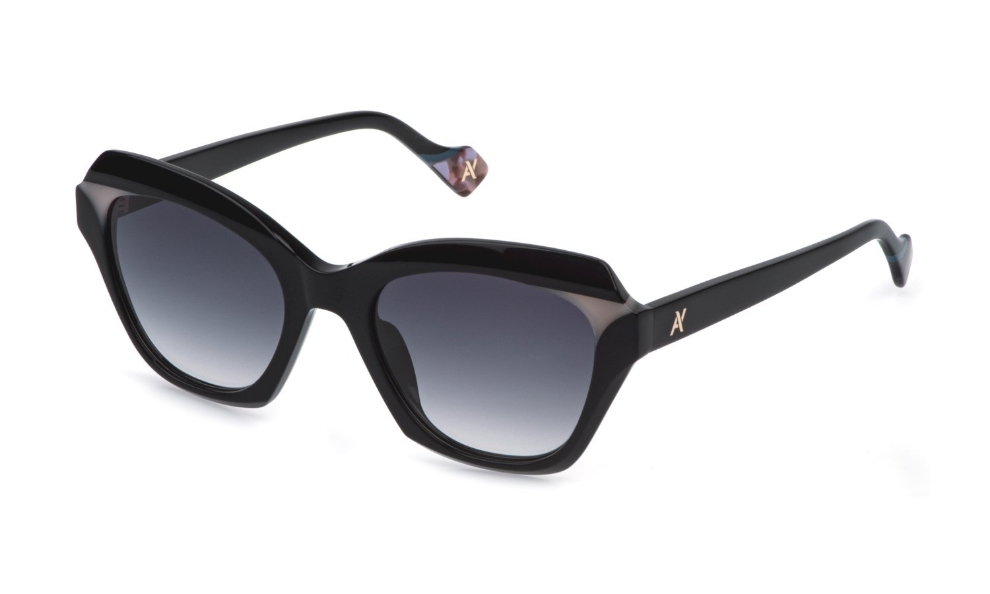 media.product.imagealternatetextformat